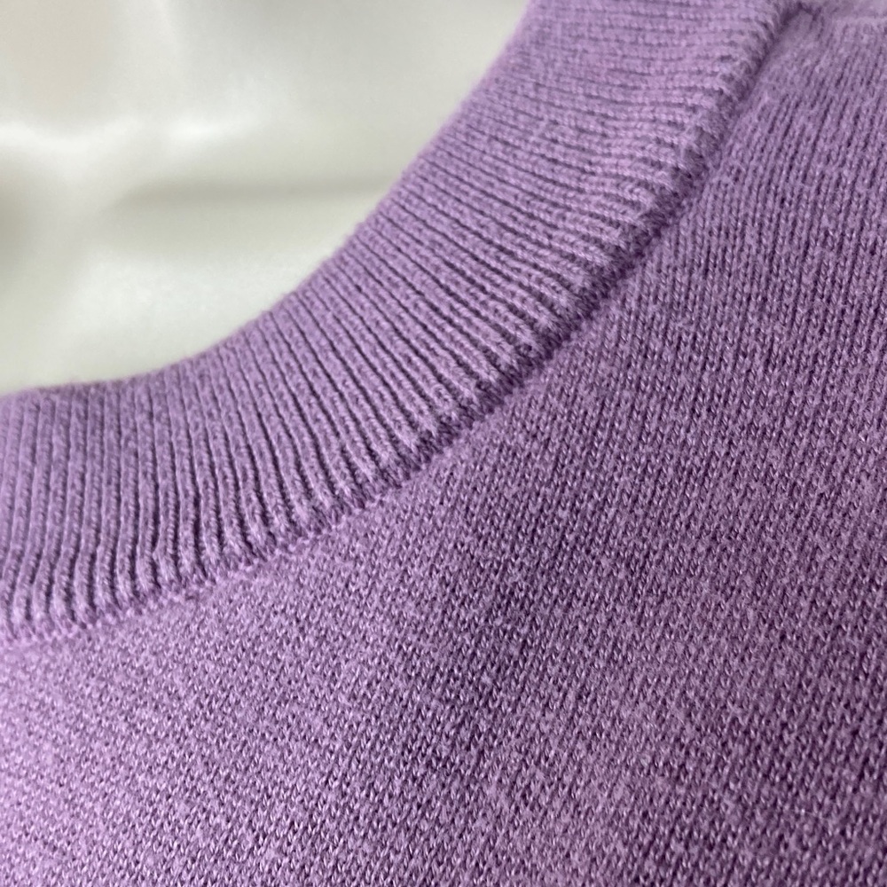 📦 Aeropostale Lilac Peanuts Snoopy & Woodstock Sweater $4.99 shipping - Picture 4 of 10